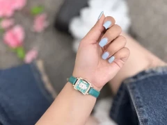 ساعت لوسی*