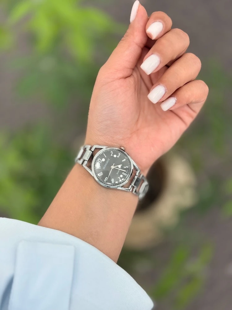 ساعت سلنا