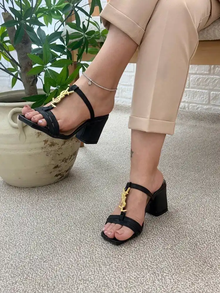 صندل پاشنه دار ysl