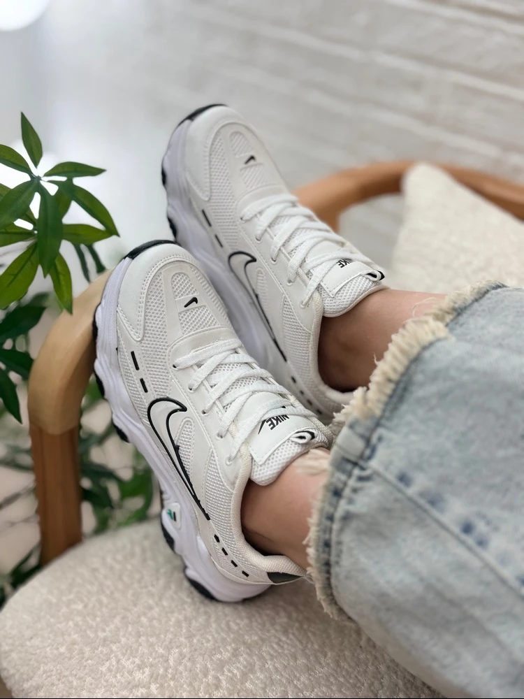 کتونی adidas